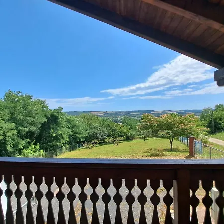 Ginkgo House בית הארחה Kehidakustány