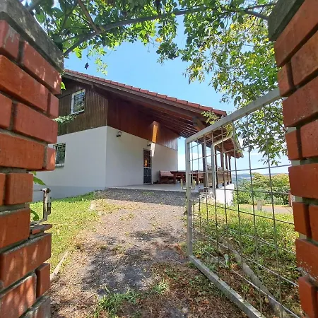 Ginkgo House בית הארחה