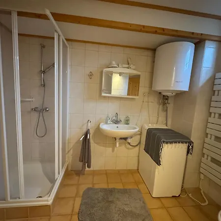 בית הארחה Ginkgo House Kehidakustány