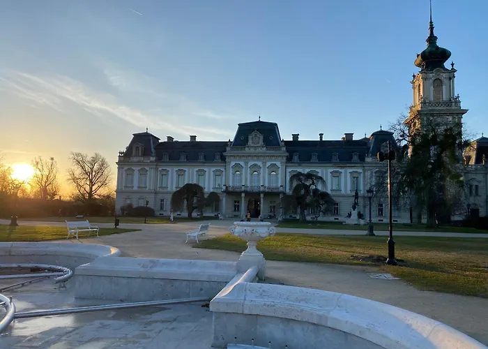 Gasthuis Ginkgo House Kehidakustány